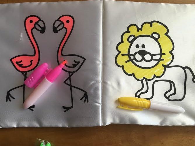 Crayola - Leuke kleurset, creatieve activiteit voor thuis en op school, stiften, potloden, was, glitterlijmen, 7438