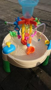 little tikes fountain factory watertafel