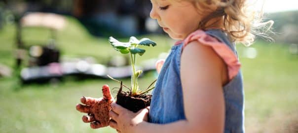 Zo kom je tot een kindvriendelijke en stijlvol ingerichte tuin 